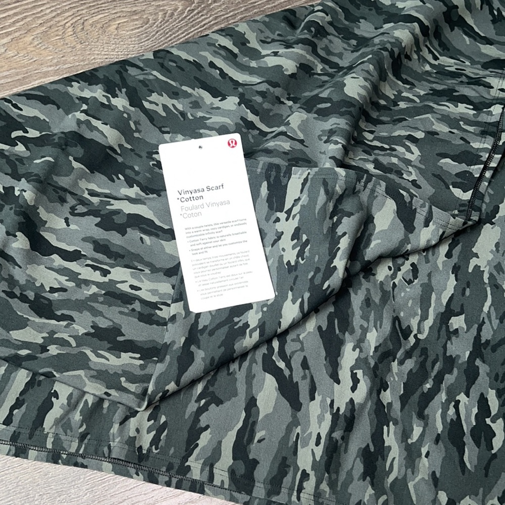 Lululemon vinyasa scarf NWT